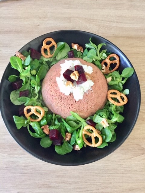 Bowlcake Farine de Pois Chiche, Betteraves, Chèvre et Noix 3
