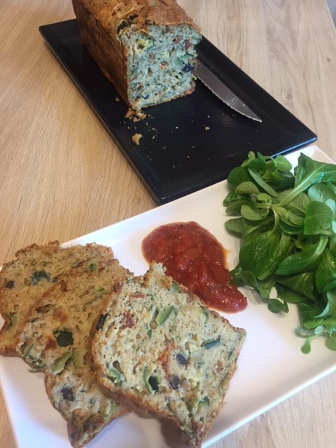 Cake Courgettes, Tomates Séchées, Mozza 9